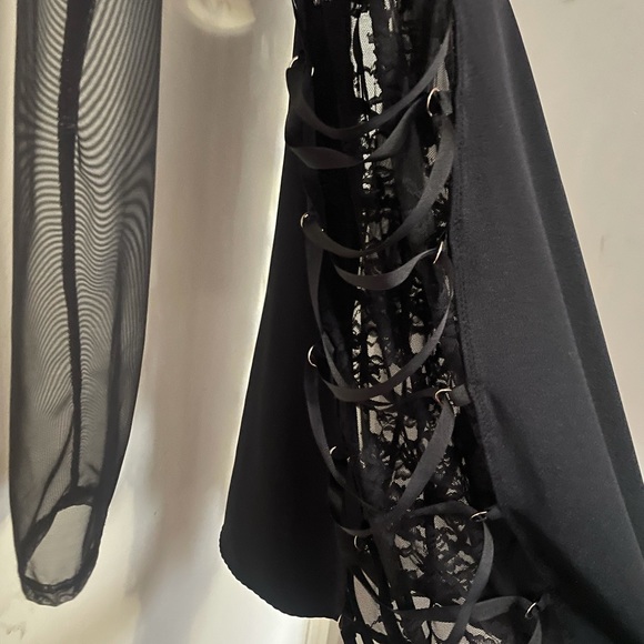 Le Senza black sexy dress, adjustable corset lace up sides - Picture 2 of 6